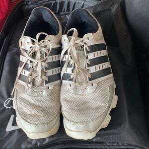Adidas men’s golf shoes ⛳️